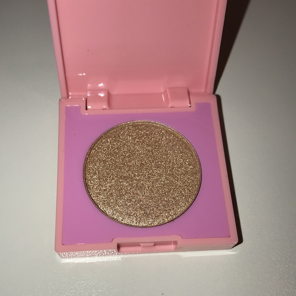 Hipdot Highlighter in sheer NEW